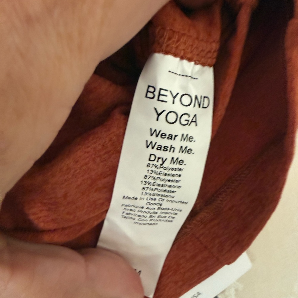 NWT Beyond Yoga Crop Workout Top in Chestnut - Picture 4 of 4